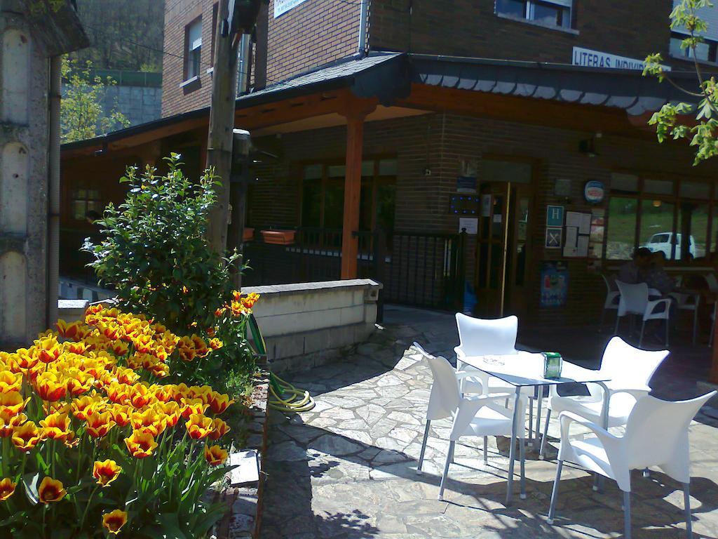 Hostal El Peregrino La Portela de Valcarce Luaran gambar