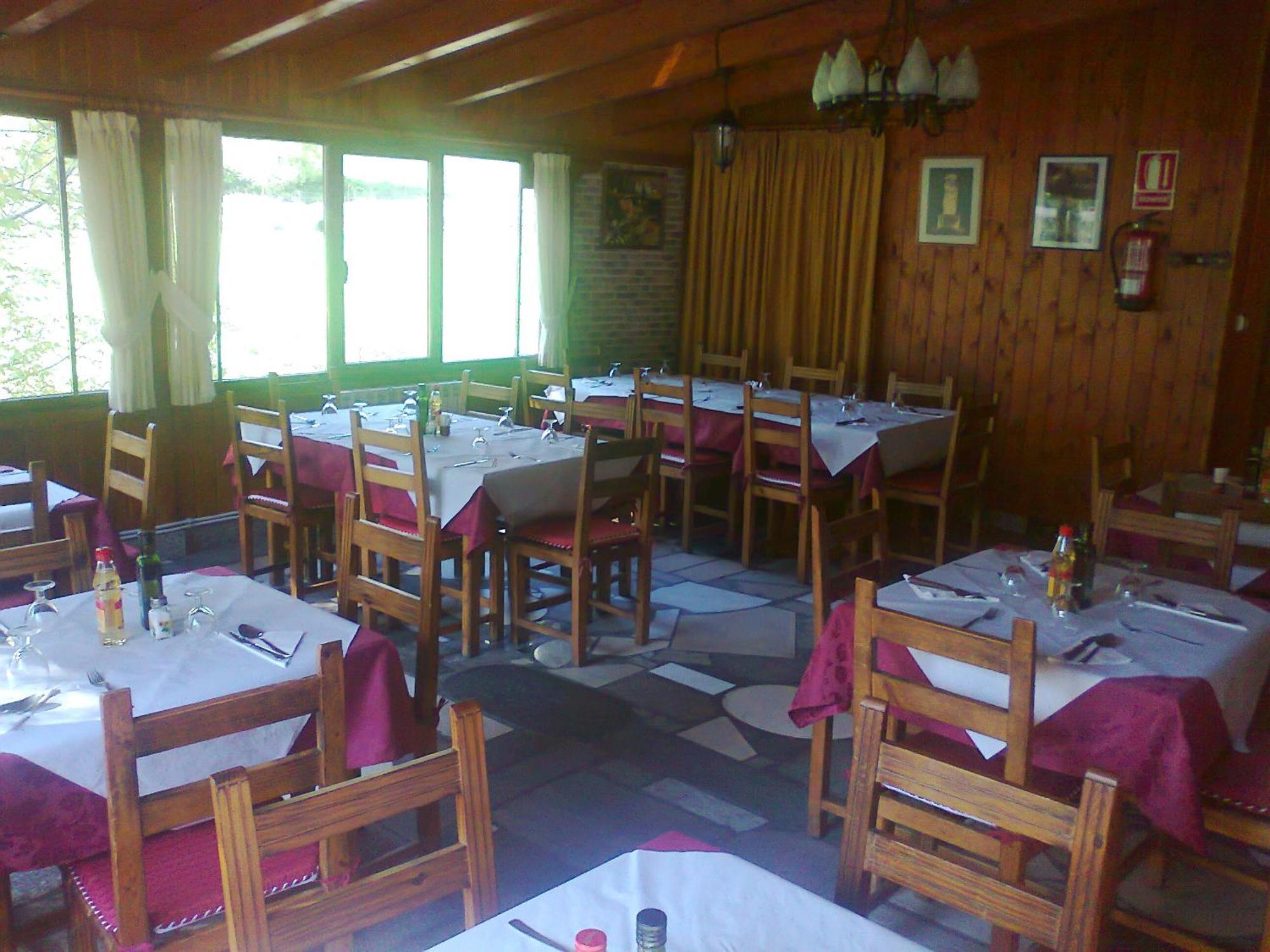 Hostal El Peregrino La Portela de Valcarce Luaran gambar