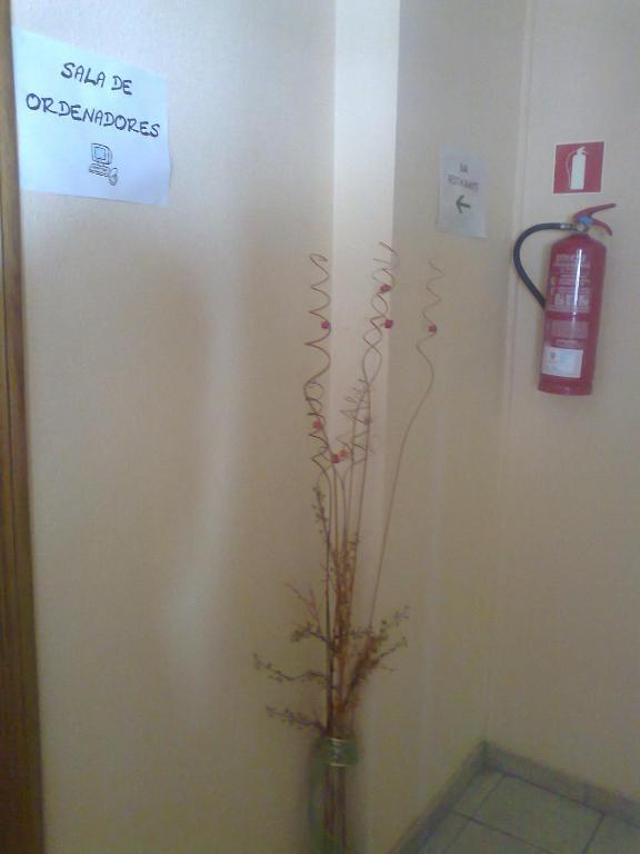 Hostal El Peregrino La Portela de Valcarce Luaran gambar