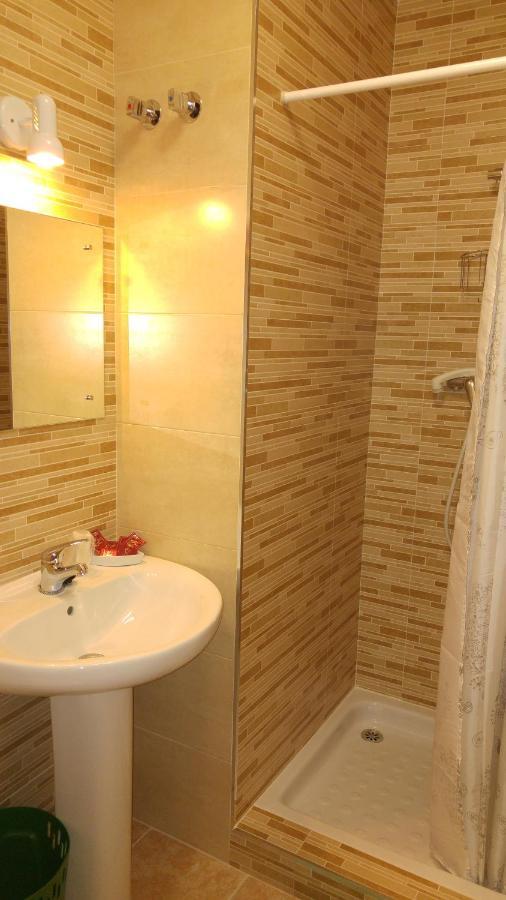 Hostal El Peregrino La Portela de Valcarce Luaran gambar